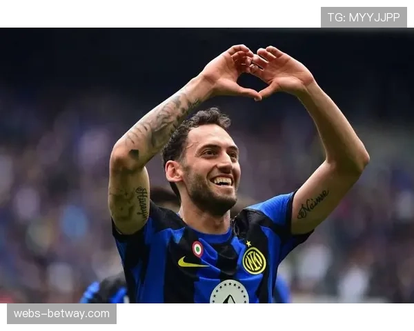 恰尔汗奥卢抢断数据亮眼 攻防兼备巩固中场核心地位